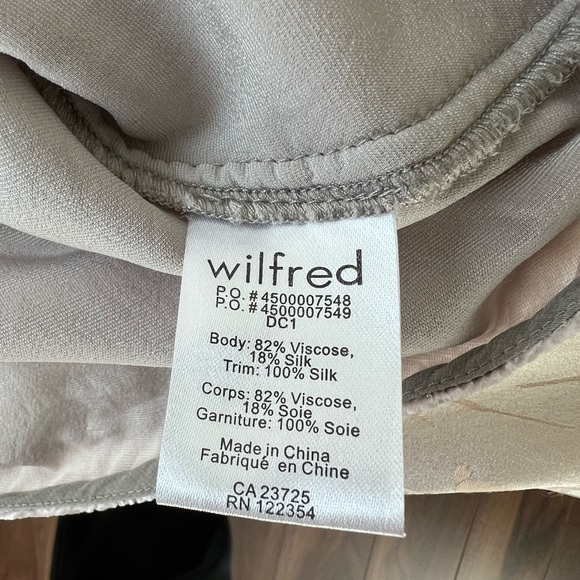 Aritzia silk mini skirt - Picture 3 of 5